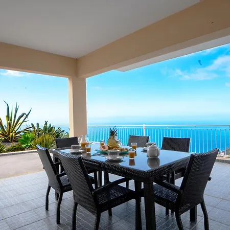 Mariposa By Lovelystay Arco da Calheta (Madeira)